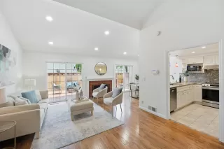 Photo #2: ML82019188 Listing 