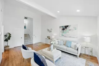 Photo #5: ML82019188 Listing 