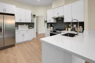 Photo #5: ML82019244 Listing 