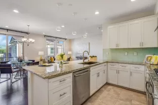 Photo #4: ML82019261 Listing 