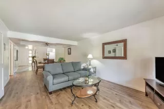 Photo #4: ML82019353 Listing 