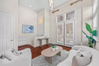 Photo #5: ML82019471 Listing