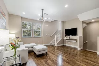 Photo #2: ML82019508 Listing 