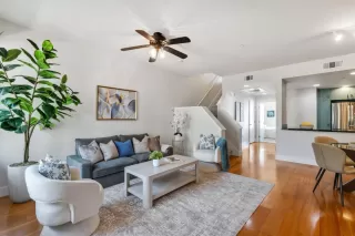 Photo #4: ML82019528 Listing 