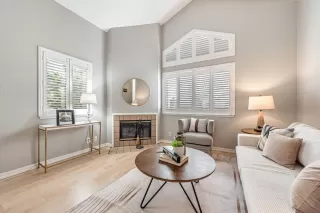 Photo #4: ML82019529 Listing