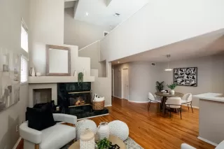 Photo #2: ML82019609 Listing