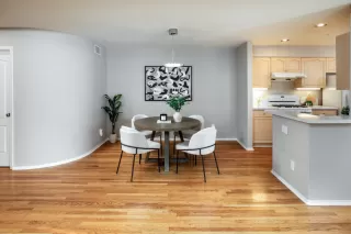 Photo #6: ML82019609 Listing