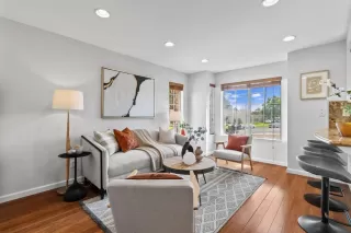 Photo #4: ML82019649 Listing 