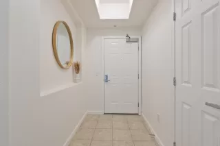 Photo #4: ML82019701 Listing 