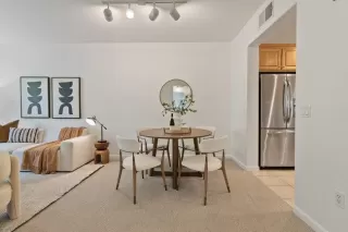 Photo #6: ML82019701 Listing 