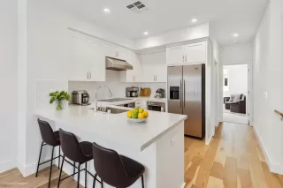 Photo #4: ML82019727 Listing 