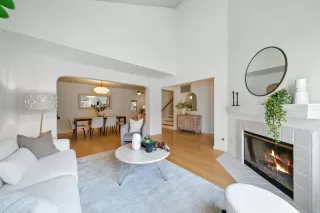 Photo #5: ML82019788 Listing 