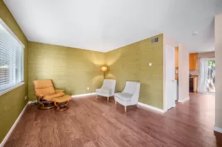 Photo #4: ML82019795 Listing 