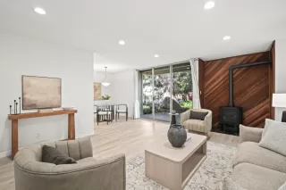 Photo #4: ML82019880 Listing 