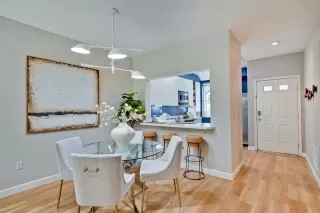 Photo #4: ML82019889 Listing 