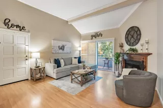 Photo #4: ML82019962 Listing 