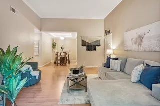 Photo #5: ML82019962 Listing 