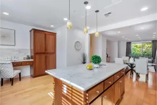 Photo #3: ML82020089 Listing 