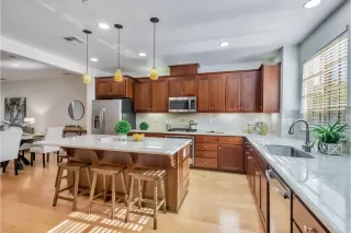 Photo #4: ML82020089 Listing 