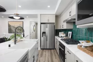 Photo #6: ML82020108 Listing 