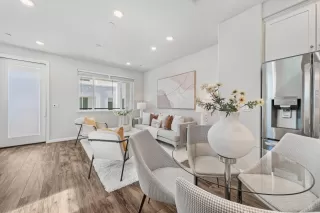 Photo #6: ML82020131 Listing