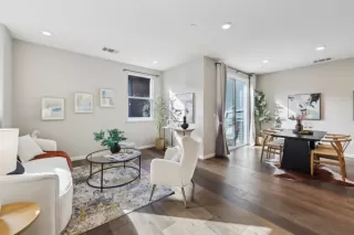 Photo #4: ML82020160 Listing 