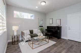 Photo #5: ML82020177 Listing 