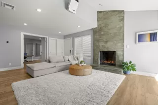 Photo #5: ML82020292 Listing 