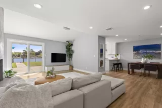 Photo #6: ML82020292 Listing 