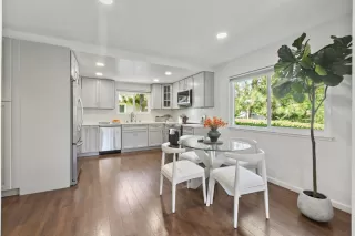 Photo #5: ML82020347 Listing 