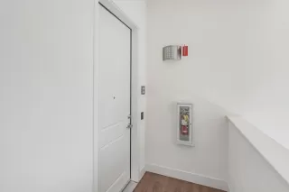 Photo #4: ML82020369 Listing 