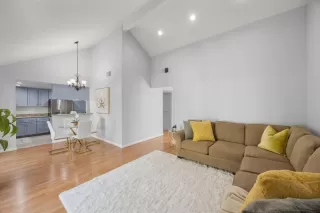 Photo #3: ML82020452 Listing 