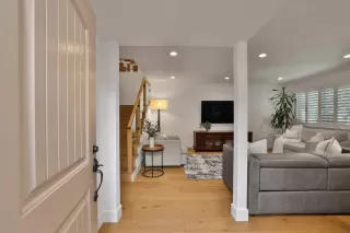 Photo #4: ML82020508 Listing