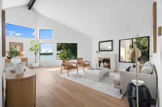 Photo #1: ML82020701 Listing 