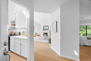 Photo #4: ML82020701 Listing 