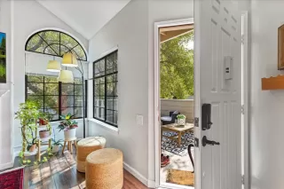 Photo #3: ML82020731 Listing 