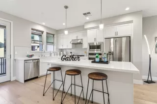 Photo #6: ML82020945 Listing