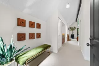 Photo #4: ML82021007 Listing