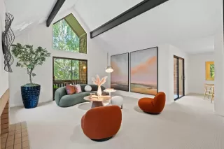 Photo #5: ML82021007 Listing