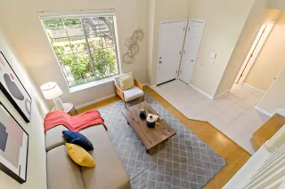 Photo #4: ML82021017 Listing 