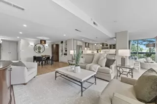 Photo #5: ML82021033 Listing 