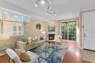 Photo #4: ML82021040 Listing 