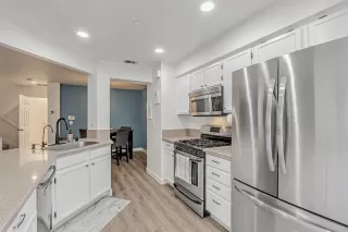 Photo #4: ML82021050 Listing 