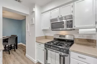 Photo #6: ML82021050 Listing 