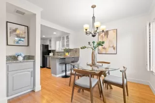 Photo #6: ML82021137 Listing 