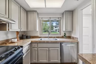 Photo #5: ML82021145 Listing 