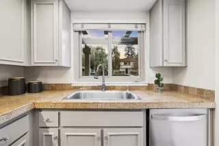 Photo #6: ML82021145 Listing 