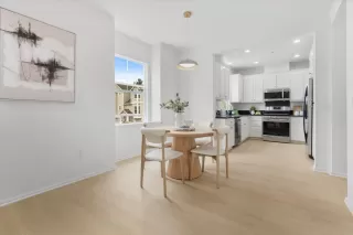 Photo #6: ML82021285 Listing 