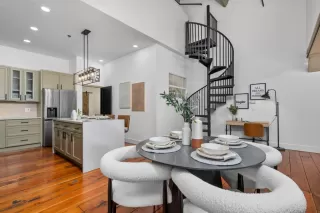 Photo #4: ML82021293 Listing 