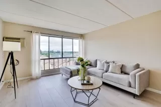 Photo #2: ML82021302 Listing 